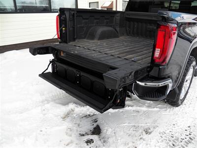 2019 GMC Sierra 1500 SLT X31 Off-Road Pkg.  4x4 - Photo 8 - Mishawaka, IN 46545