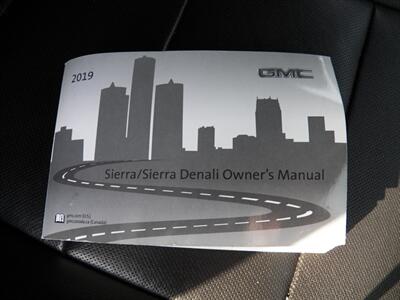 2019 GMC Sierra 1500 SLT X31 Off-Road Pkg.  4x4 - Photo 25 - Mishawaka, IN 46545