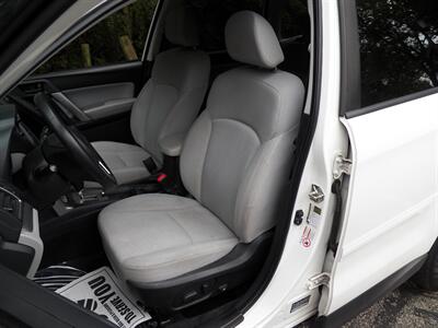 2018 Subaru Forester 2.5i Premium AWD - Photo 7 - Mishawaka, IN 46545