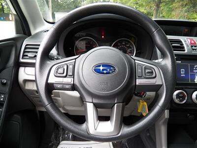 2018 Subaru Forester 2.5i Premium AWD - Photo 16 - Mishawaka, IN 46545