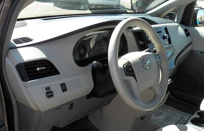 2013 Toyota Sienna LE 8-Passenger   - Photo 9 - Mishawaka, IN 46545