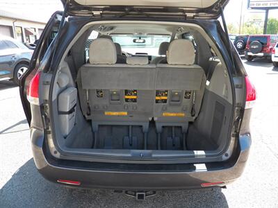 2013 Toyota Sienna LE 8-Passenger   - Photo 14 - Mishawaka, IN 46545
