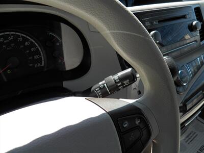 2013 Toyota Sienna LE 8-Passenger   - Photo 29 - Mishawaka, IN 46545