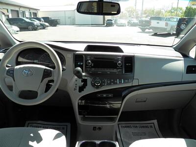 2013 Toyota Sienna LE 8-Passenger   - Photo 19 - Mishawaka, IN 46545