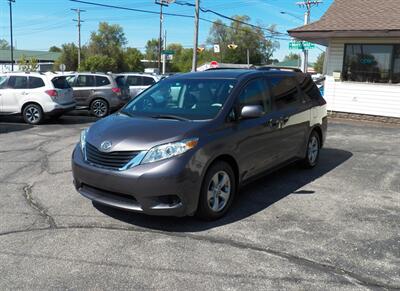 2013 Toyota Sienna LE 8-Passenger   - Photo 7 - Mishawaka, IN 46545