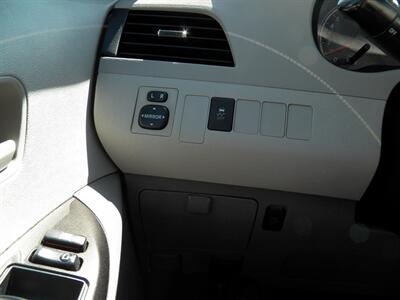 2013 Toyota Sienna LE 8-Passenger   - Photo 33 - Mishawaka, IN 46545