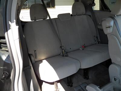 2013 Toyota Sienna LE 8-Passenger   - Photo 15 - Mishawaka, IN 46545