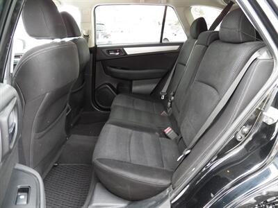 2015 Subaru Outback 2.5i Premium  AWD - Photo 12 - Mishawaka, IN 46545