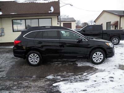 2015 Subaru Outback 2.5i Premium  AWD - Photo 2 - Mishawaka, IN 46545