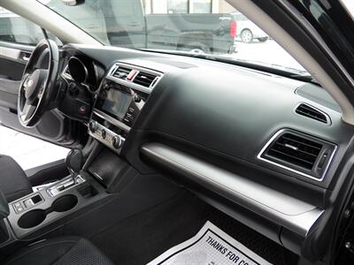 2015 Subaru Outback 2.5i Premium  AWD - Photo 16 - Mishawaka, IN 46545