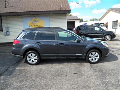 2010 Subaru Outback 2.5i Limited  AWD - Photo 2 - Mishawaka, IN 46545