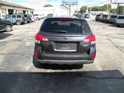 2010 Subaru Outback 2.5i Limited  AWD - Photo 4 - Mishawaka, IN 46545