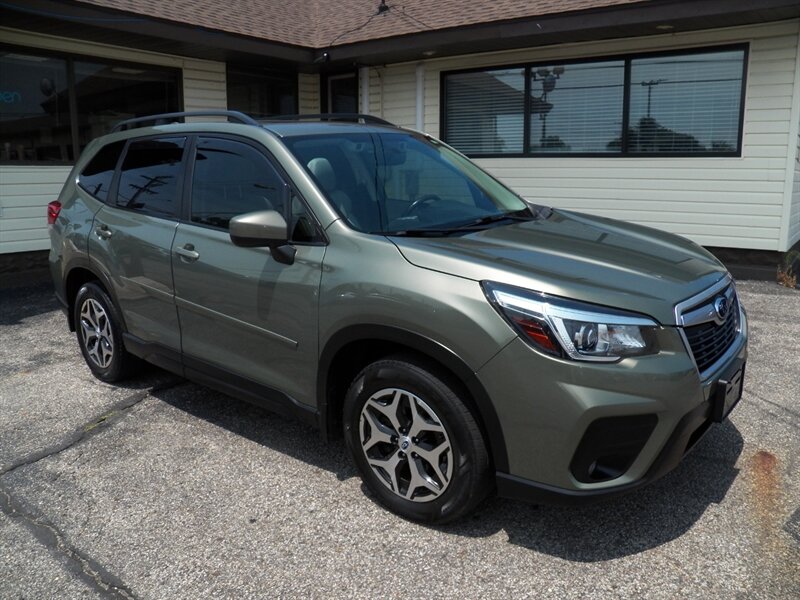 2020 Subaru Forester Premium  AWD - Photo 1 - Mishawaka, IN 46545