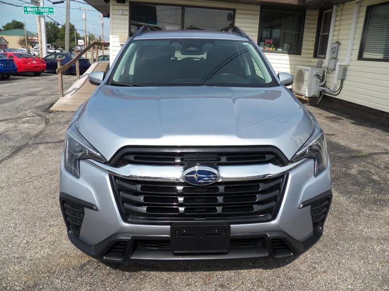 2023 Subaru Ascent Premium 7-Passenger AWD - Photo 5 - Mishawaka, IN 46545