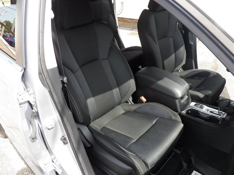 2023 Subaru Ascent Premium 7-Passenger AWD - Photo 15 - Mishawaka, IN 46545