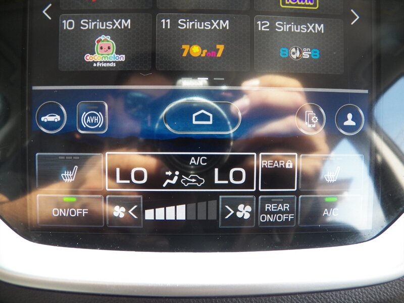 2023 Subaru Ascent Premium 7-Passenger AWD - Photo 22 - Mishawaka, IN 46545