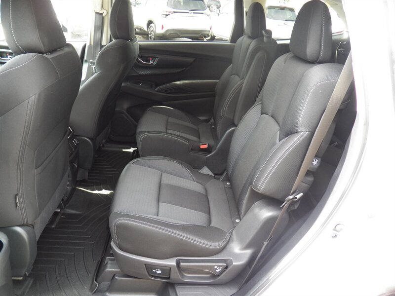 2023 Subaru Ascent Premium 7-Passenger AWD - Photo 10 - Mishawaka, IN 46545