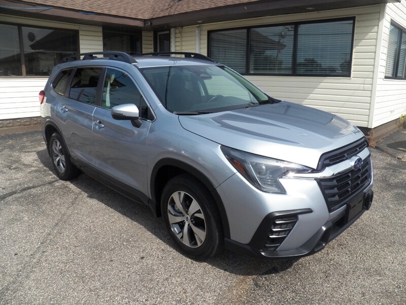 2023 Subaru Ascent Premium 7-Passenger  AWD - Photo 1 - Mishawaka, IN 46545