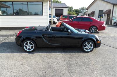 2003 Toyota MR2 Spyder   - Photo 29 - Mishawaka, IN 46545