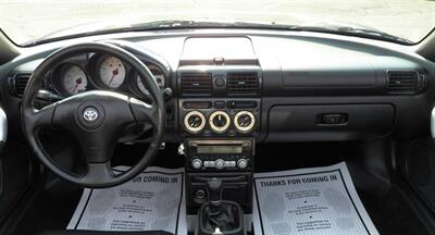 2003 Toyota MR2 Spyder   - Photo 11 - Mishawaka, IN 46545
