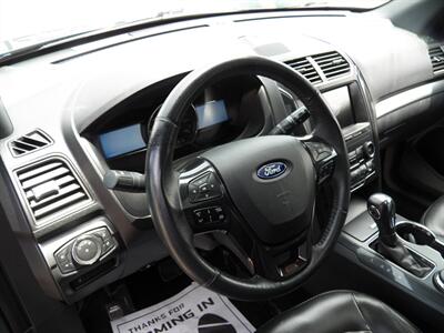 2019 Ford Explorer XLT  AWD - Photo 8 - Mishawaka, IN 46545