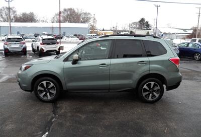 2017 Subaru Forester 2.5i Premium  AWD - Photo 6 - Mishawaka, IN 46545