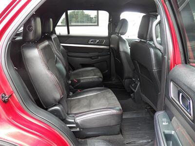 2018 Ford Explorer XLT AWD - Photo 10 - Mishawaka, IN 46545