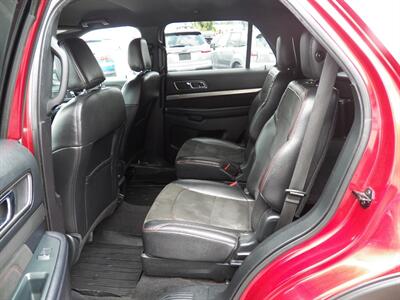 2018 Ford Explorer XLT AWD - Photo 8 - Mishawaka, IN 46545