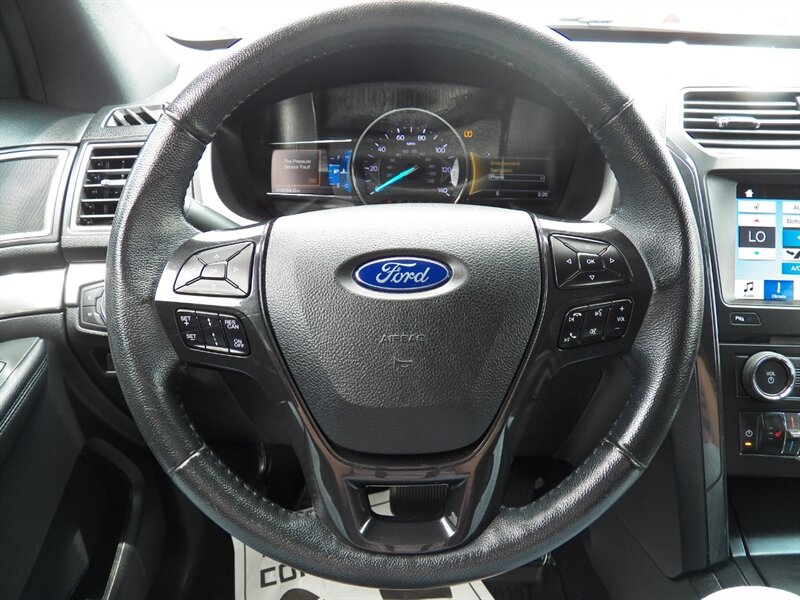2018 Ford Explorer XLT AWD - Photo 15 - Mishawaka, IN 46545