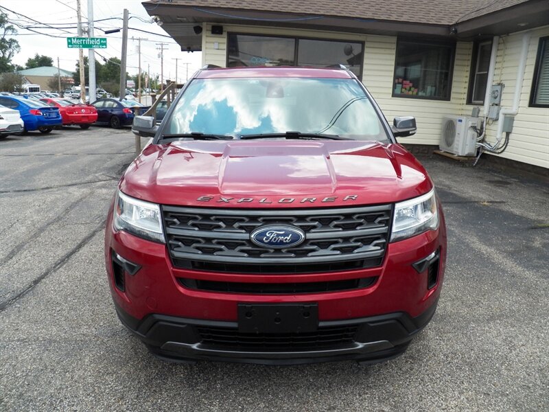 2018 Ford Explorer XLT AWD - Photo 5 - Mishawaka, IN 46545