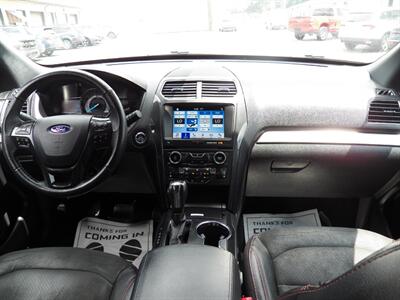 2018 Ford Explorer XLT AWD - Photo 13 - Mishawaka, IN 46545