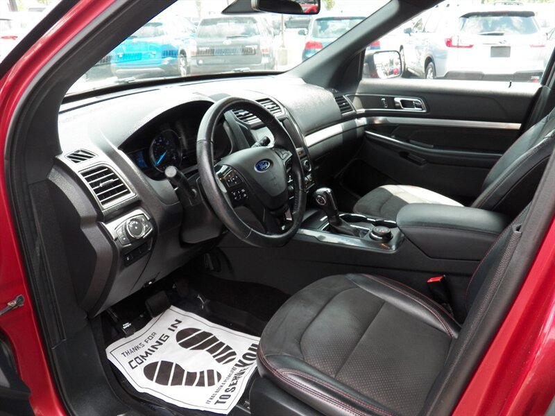 2018 Ford Explorer XLT AWD - Photo 7 - Mishawaka, IN 46545