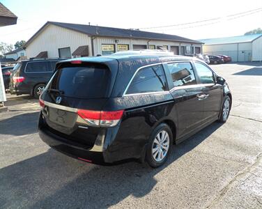 2017 Honda Odyssey SE   - Photo 3 - Mishawaka, IN 46545