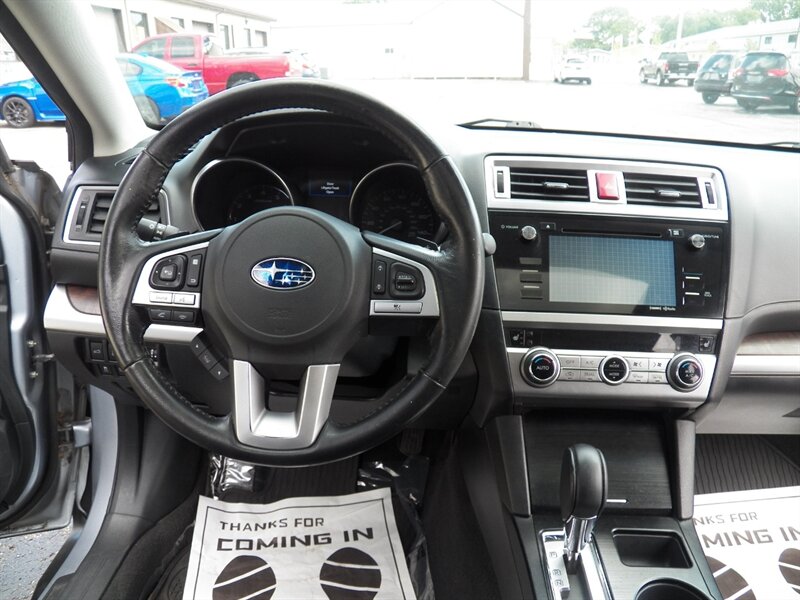 2015 Subaru Outback 2.5i Limited AWD - Photo 17 - Mishawaka, IN 46545