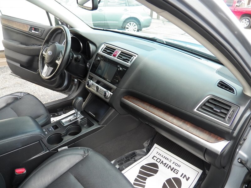 2015 Subaru Outback 2.5i Limited AWD - Photo 14 - Mishawaka, IN 46545