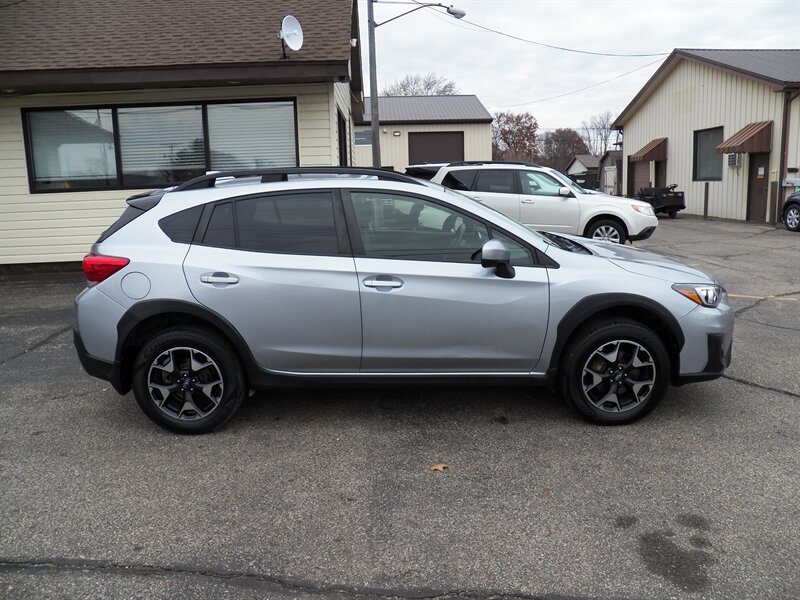 2019 Subaru Crosstrek 2.0i Premium photo 2