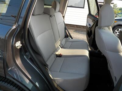 2015 Subaru Forester 2.5i Premium  AWD - Photo 16 - Mishawaka, IN 46545