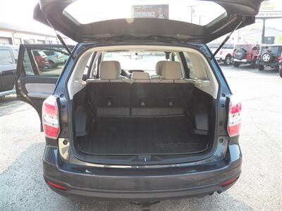 2015 Subaru Forester 2.5i Premium  AWD - Photo 15 - Mishawaka, IN 46545