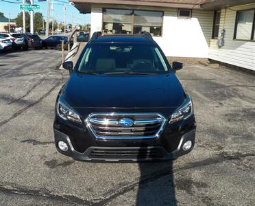 2018 Subaru Outback 2.5i Premium  AWD - Photo 8 - Mishawaka, IN 46545
