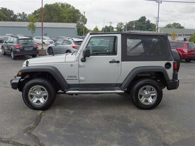 2011 Jeep Wrangler Sport  4x4 - Photo 6 - Mishawaka, IN 46545