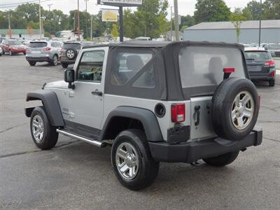 2011 Jeep Wrangler Sport  4x4 - Photo 5 - Mishawaka, IN 46545