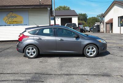 2014 Ford Focus SE   - Photo 2 - Mishawaka, IN 46545