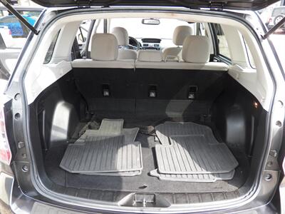 2016 Subaru Forester 2.5i Premium  AWD - Photo 11 - Mishawaka, IN 46545