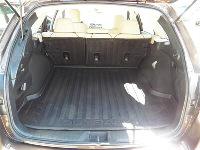2019 Subaru Outback 3.6R Limited  AWD - Photo 12 - Mishawaka, IN 46545