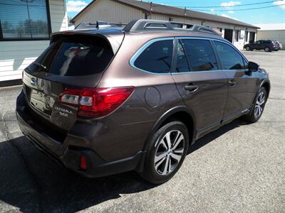 2019 Subaru Outback 3.6R Limited  AWD - Photo 5 - Mishawaka, IN 46545