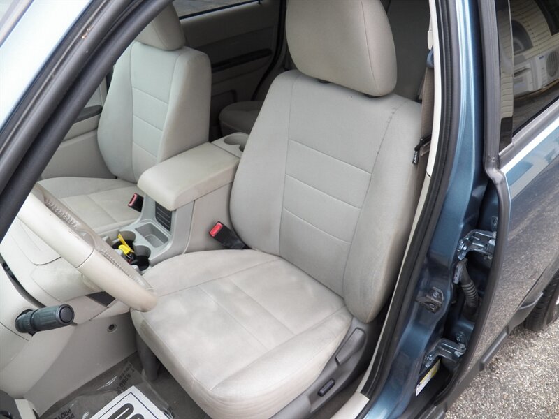 2012 Ford Escape XLT - Photo 9 - Mishawaka, IN 46545