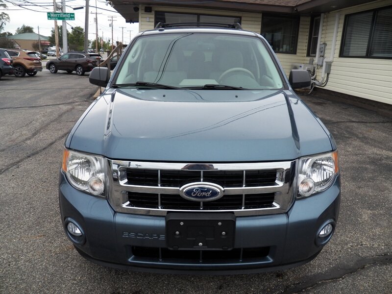 2012 Ford Escape XLT - Photo 3 - Mishawaka, IN 46545