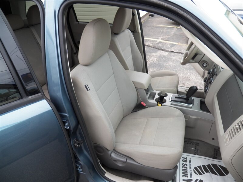 2012 Ford Escape XLT - Photo 14 - Mishawaka, IN 46545