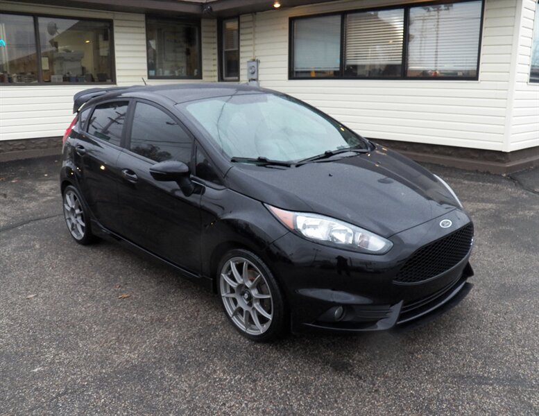 2019 Ford Fiesta ST   - Photo 1 - Mishawaka, IN 46545
