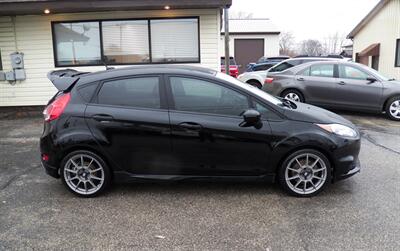 2019 Ford Fiesta ST   - Photo 2 - Mishawaka, IN 46545